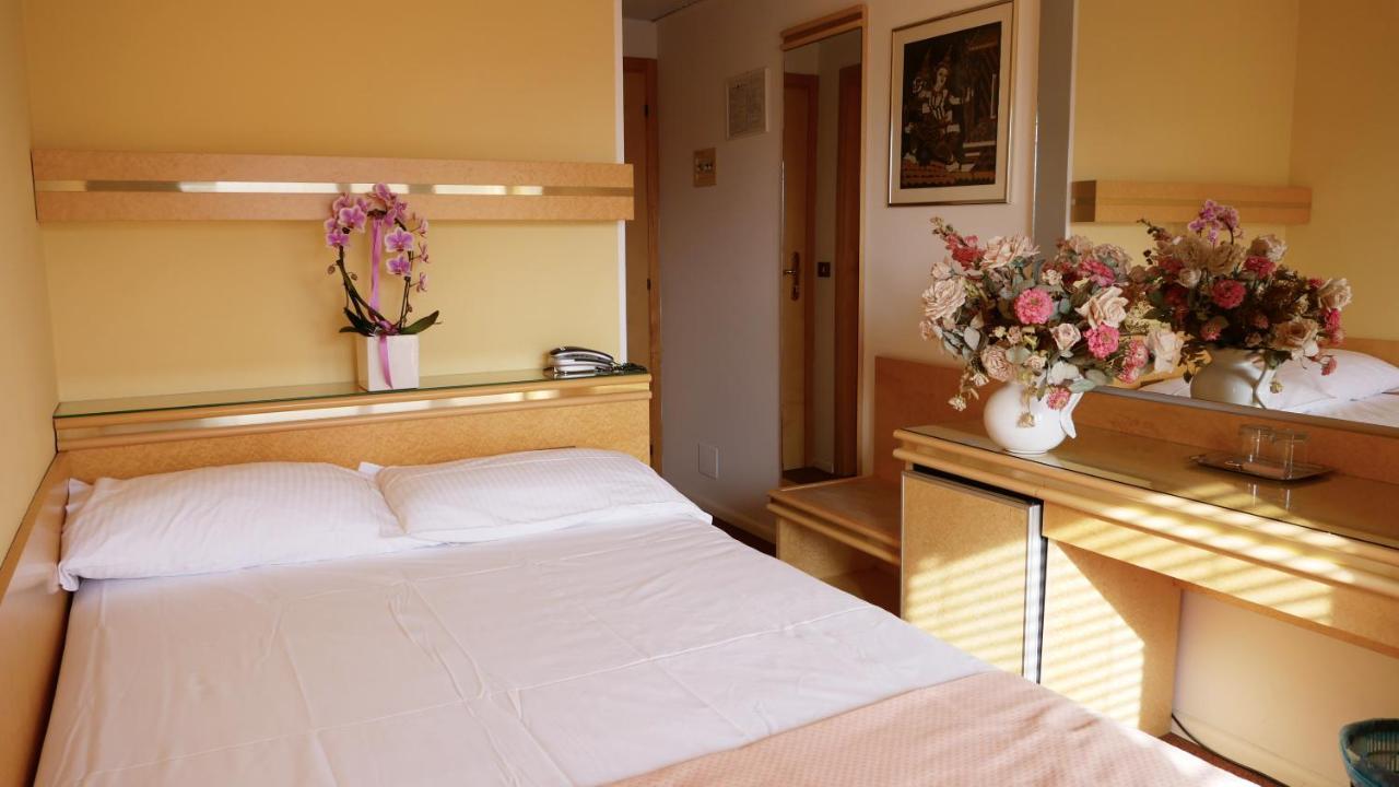 Hotel Antares Grado Extérieur photo